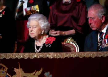 Τέλος εποχής: The Sun: Παραιτείται η Βασίλισσα Ελισάβετ – Ποιος αναλαμβάνει;