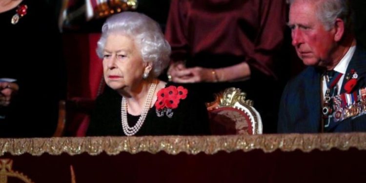 Alldaynews.gr Τέλος εποχής: The Sun: Παραιτείται η Βασίλισσα Ελισάβετ – Ποιος αναλαμβάνει;