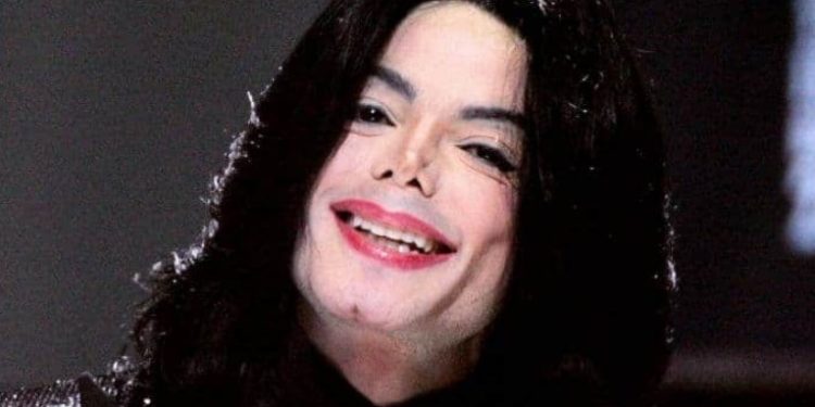 Σάλος με τον σωσία του Michael Jackson! Πιστεύουν πως είναι αυτός ο αληθινός!