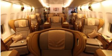 Αυτό είναι το κόλπο για να ταξιδέψετε στην πρώτη θέση χωρίς να την πληρώσετε