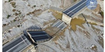 Συγκλονιστικές εικόνες και βίντεο από τη γέφυρα που κατέρρευσε στη Ρόδο