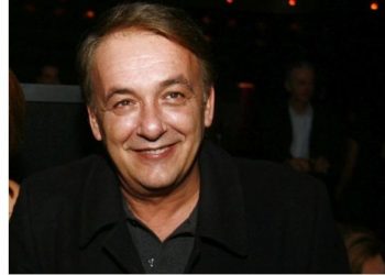 «Ό,τι καλύτερο έχω δει σε όλα τα χρόνια που βλέπω τηλεόραση» – O Μικρούτσικος «σπάει το νόμο της σιωπής»