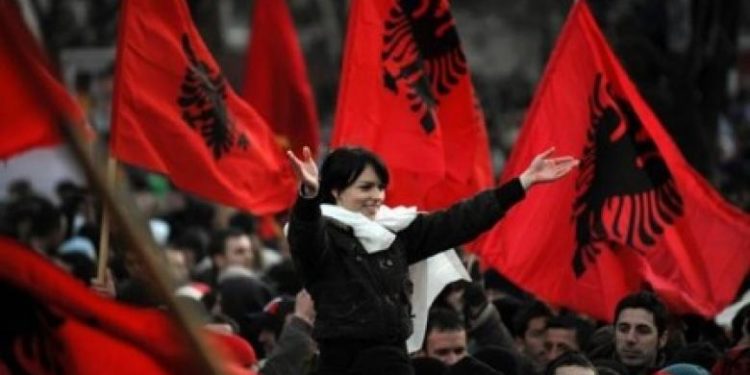 Πάνω από μισό εκατομμύριο Αλβανοί πολίτες μετανάστευσαν στην ΕΕ – Ποιες χώρες προτίμησαν