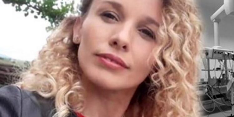 Σπαραγμός στην κηδεία της 29χρονης Άννας! Ξεσπούν οι συγγενείς της αδικοχαμένης λεχώνας[video]