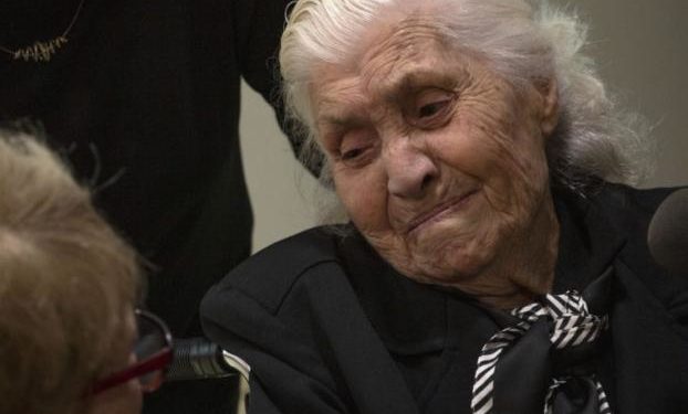 Alldaynews.gr Συγκίνηση μετά από 75 χρόνια: Συνάντησε την οικογένεια που είχε σώσει από τους Ναζί στη Βέροια