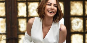 Alldaynews.gr Απίστευτη απάντηση Ασλανίδου σε Ζαχαράτο για το… υαλουρονικό