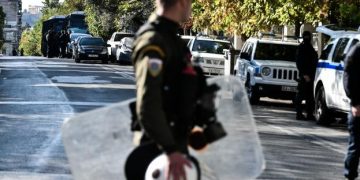 Κλέων Γρηγοριάδης: Η 16χρονη κόρη μου δέχτηκε σεξιστική επίθεση από άνδρα των ΜΑΤ (Video)