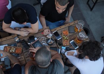 mpar-μπαρ-φαγητό-παρέα-ταβέρνα-bar-faghto-parea