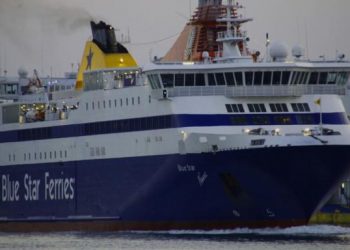 Εισροή υδάτων στο Βlue Star με 132 επιβαίνοντες