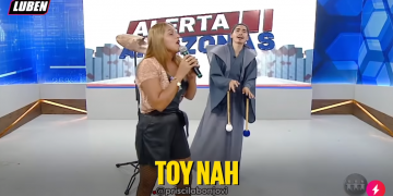 Alldaynews.gr Το νέο Music Idol: Βραζιλιάνα τρελαίνει κριτή σε σόου τραγουδιού! “Σκοτώνει” πασίγνωστο τραγούδι και χαρίζει τρελό γέλιο