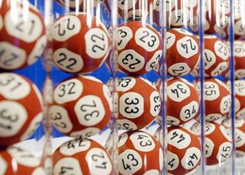 Ένας 42χρονος οικοδόμος έπαιζε 25 λότο και τελικά κέρδισε μερικά …εκατομμύρια! (vids)