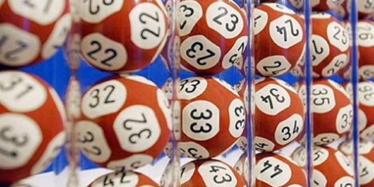 Alldaynews.gr Ένας 42χρονος οικοδόμος έπαιζε 25 λότο και τελικά κέρδισε μερικά …εκατομμύρια! (vids)