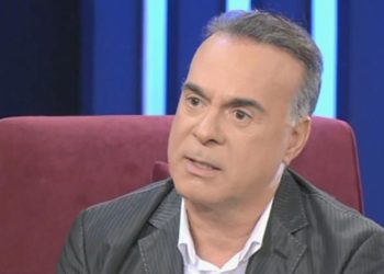 Φώτης Σεργουλόπουλος: Όταν με φίλησε ο φαντάρος που μου έκανε bullying είπα «τέρμα ο φόβος» (Video)