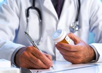 Παντρεμένος παιδίατρος είχε σεξουαλική επαφή με 15χρονη που γνώρισε στο Διαδίκτυο