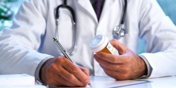 Παντρεμένος παιδίατρος είχε σεξουαλική επαφή με 15χρονη που γνώρισε στο Διαδίκτυο