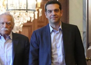 Ο Αλέξης Τσίπρας επισκέφθηκε τον Μανώλη Γλέζο – Η συμβουλή του ιστορικού στελέχους της Αριστεράς