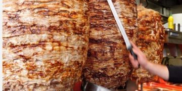 Alldaynews.gr Πασίγνωστος Έλληνας ηθοποιός έγινε σουβλατζής!