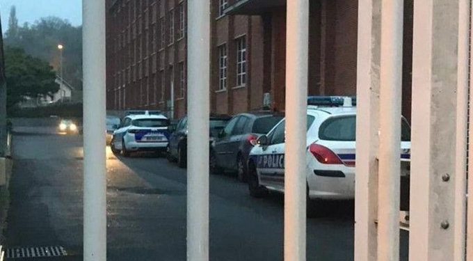 Alldaynews.gr Σοκ στη Γαλλία: Μαθήτρια αυτοπυρπολήθηκε και πήδηξε από παράθυρο του σχολείου της