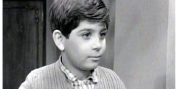 Ο Βασίλης Καΐλας έγινε παππούς! Δείτε πώς είναι σήμερα[photo]