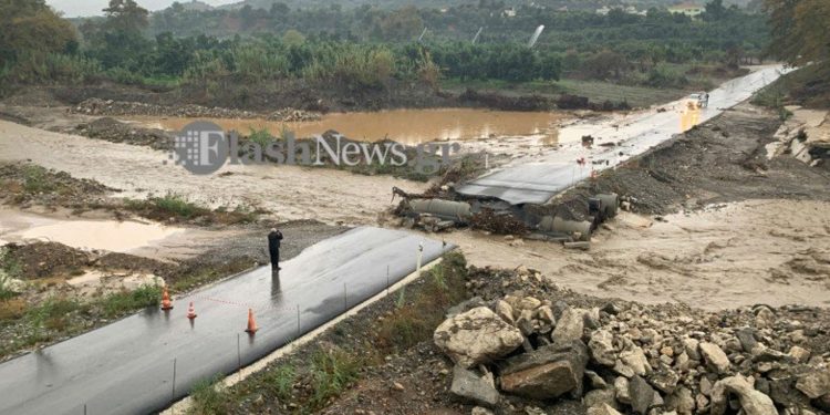 Alldaynews.gr Κρήτη: Κατέρρευσε διάβαση – Κατολισθήσεις και αποκομμένοι κάτοικοι σε χωριό (video)