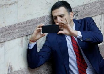 Άκυρη η επιδότηση για σόμπες λόγω καπνίσματος του Κικίλια (vid)