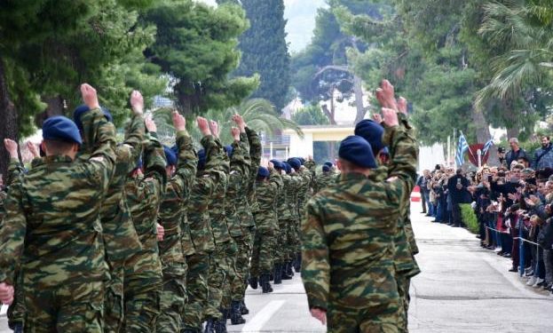 Alldaynews.gr φαντάροι-fantaroi-στρατιώτες-στρατός-παρέλαση-στρατόπεδο