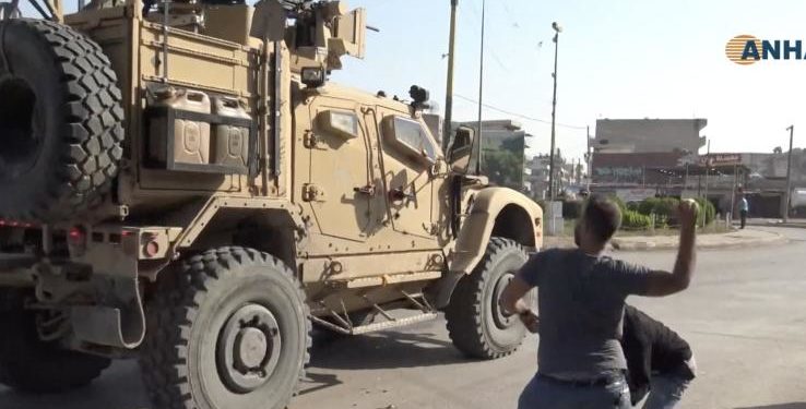 Alldaynews.gr Δείτε πως οι Κούρδοι «υποδέχονται» τους Τούρκους εισβολείς στα εδάφη τους (Video)