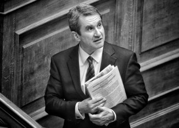 Υπόθεση Novartis: Ώρα μηδέν για Λοβέρδο – Η εισαγγελέας άσκησε ποινική δίωξη