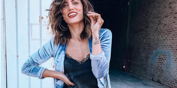 Alldaynews.gr Η Μαίρη Συνατσάκη εξομολογείται για τον αριθμό συντρόφων και το τέλος της φιλίας της με τον Σπύρο Σαμοϊλη (Video)