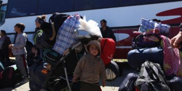 Alldaynews.gr Νύχτα επεισοδίων στα Γιαννιτσά: Κάτοικοι ξεσηκώθηκαν κατά προσφύγων (vid)