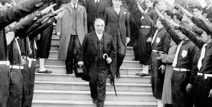 Alldaynews.gr Καθηγήτρια Λυκείου τα είπε «έξω από τα δόντια» για το καθεστώς Μεταξά: «Ήταν φασίστας-δικτάτορας» (Video)