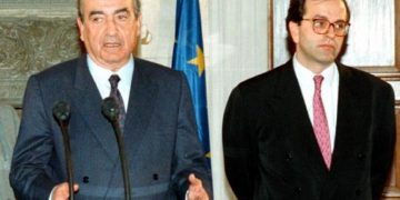 Alldaynews.gr Βιβλίο Παπαχελά για Μητσοτάκη – «Τραγωδία για την Ελλάδα που είναι Πρωθυπουργός ο Σαμαράς»