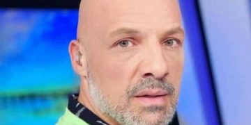 Νίκος Μουτσινάς: Η άγνωστη “σχέση” του με γνωστό μοντέλο![photo]