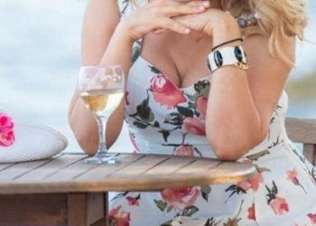 «Η πρώτη μου σχέση ήταν με έναν gay συμμαθητή μου»