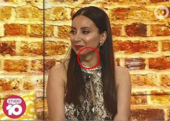 Δημοσιογράφος ενημερώνεται από τηλεθεατή ότι έχει πρόβλημα υγείας – Ο φύλακας άγγελος ήταν ένας απλός… (Video)