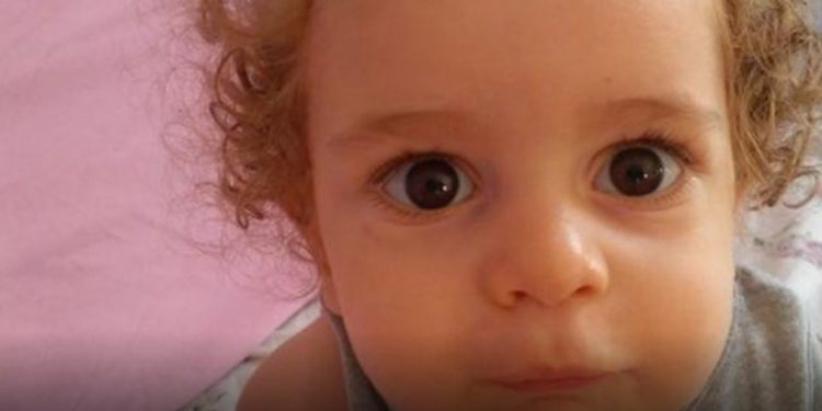 Ποιος είναι ο Έλληνας καθηγητής που θα κάνει τη θεραπεία του μικρού Παναγιώτη-Ραφαήλ