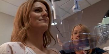 Σοκαριστικό: Δημοσιογράφος έμαθε «στον αέρα» ότι έχει καρκίνο – Πώς αντέδρασε (vid)