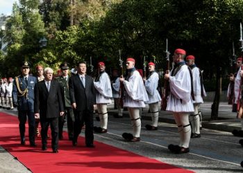 Τα μεγάλα σχέδια της Κίνας στην Ελλάδα – Υπάρχουν ή μείναμε στις χρυσές βίζες;