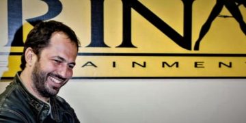 Alldaynews.gr Αληθινό περιστατικό: Μάνα πήγε την κόρη της στον Σειρινάκη και του ζήτησε να γυρίσει πορνό με 50 άνδρες (pics)