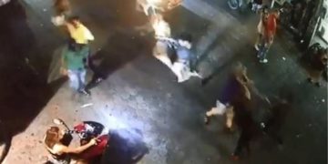 Alldaynews.gr Μπράβος σε νυχτερινό κέντρο σκοτώνει με μια γροθιά έναν θαμώνα και το δικαστήριο τον αθωώνει (Video)