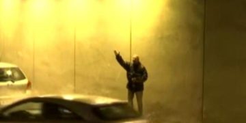 Alldaynews.gr Ο Γιώργος Τσελίκας έκανε και πάλι το θαύμα του – «Μούσκεμα», φώναζε στους οδηγούς (vid)