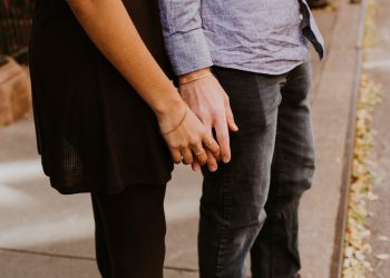 Βόλος: Ήταν παντρεμένοι για δέκα χρόνια – Η εφορία αποκάλυψε ότι ήταν… αδέλφια