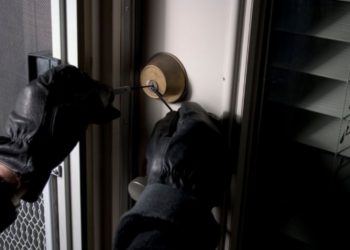 Ληστεία «μαμούθ» στη Βουλιαγμένη αξίας 600.000 ευρώ