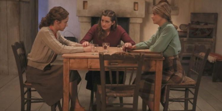 Alldaynews.gr «Άγριες Μέλισσες»: Ανατροπές μετά την εκταφή του Γιάννου – Όλες οι εξελίξεις