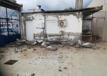 Kρήτη: Κατέρρευσε κεντρική είσοδος δημοτικού σταδίου