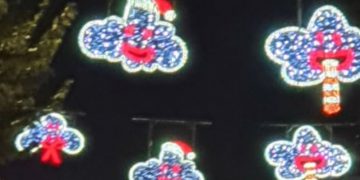 Alldaynews.gr Μετά την Αθήνα, αντιδράσεις και για τον στολισμό της Θεσσαλονίκης (pic)