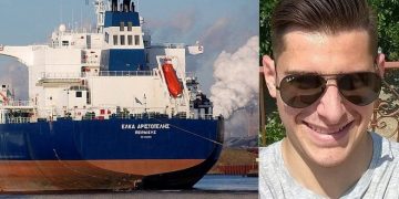 Alldaynews.gr Συγκλονίζουν τα πρώτα λόγια του Έλληνα ναυτικού στον πατέρα του μετά την απελευθέρωσή του από τους πειρατές