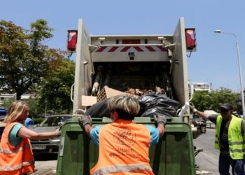 Είμαι μόνη μου, κάποια στιγμή θόλωσα και το πέταξα, λέει η 24χρονη μητέρα