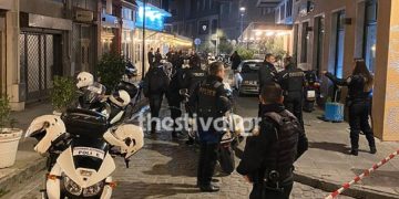 Θεσσαλονίκη: Πυροβολισμοί στα Λαδάδικα – 30 σφαίρες από κουκουλοφόρους δίπλα σε πολυσύχναστη πλατεία