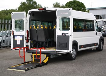 Η καλή είδηση έρχεται από την Κρήτη: Ηλεκτρικά οχήματα και μίνι λεωφορείο για τα ΑμεΑ